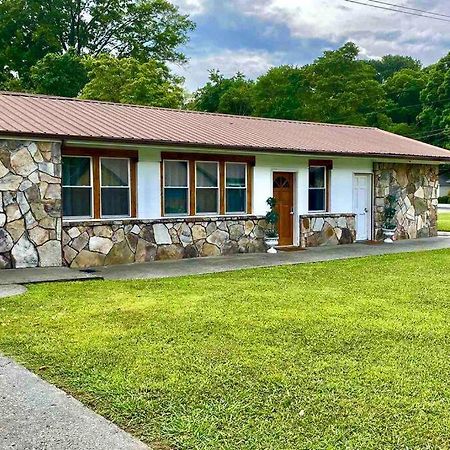 Small Rental For Couple Getaway Dalton Extérieur photo