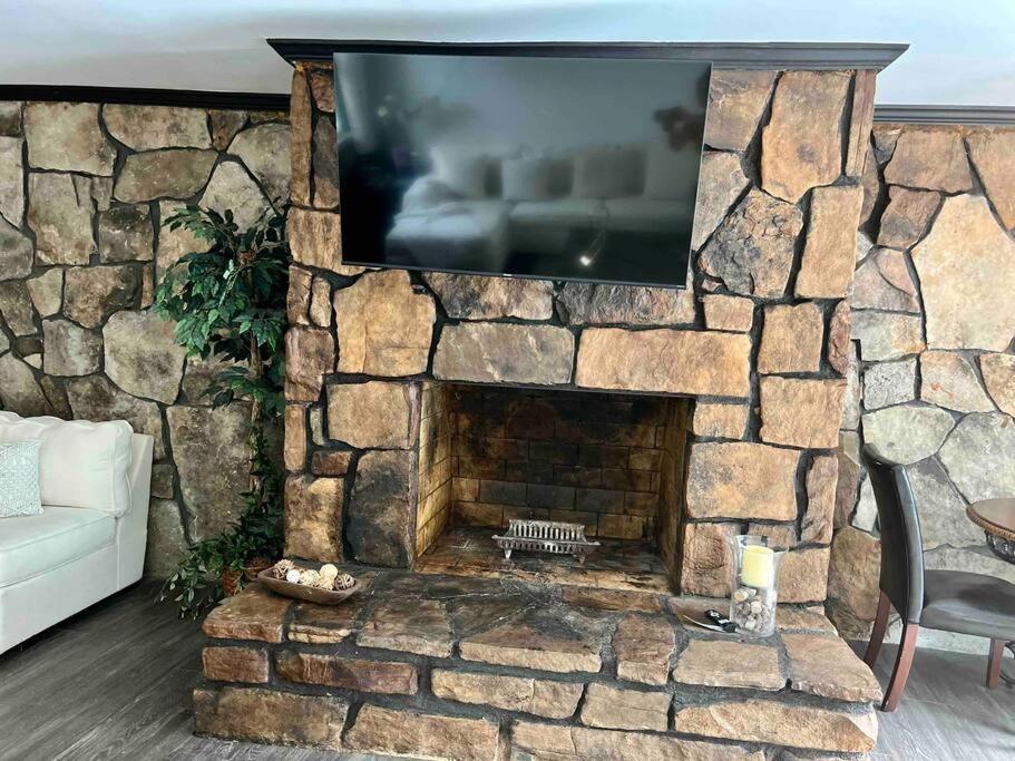 Small Rental For Couple Getaway Dalton Extérieur photo