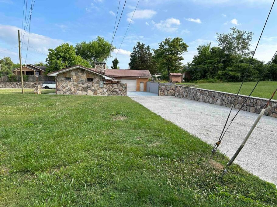 Small Rental For Couple Getaway Dalton Extérieur photo